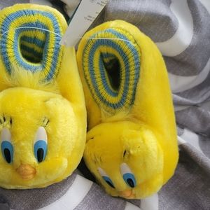 Children's Tweety Size 7-8 slippers